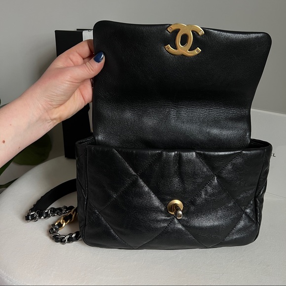 🖤 SOLD🖤 Chanel 19 small bag - Picture 8 of 13